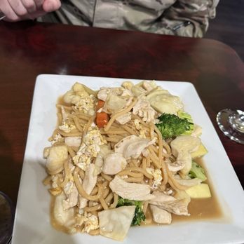 Thailand Restaurant - Lo Mein chicken - Thai Near Me - Daleville, Alabama Thailand Restaurant - Lo Mein chicken - Thai Near Me - Daleville, Alabama