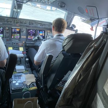 American Airlines - Airlines Near Me - Boston, Massachusetts