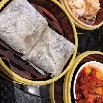 Dragon Beaux - Abalone and Chicken Sticky Rice in Lotus Leaf, Siumai, Chicken Feet - Dim Sum Near Me - San Francisco, California