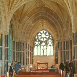 Kylemore's Neo-Gothic Church - Gotische Kirche innen 2 von 2