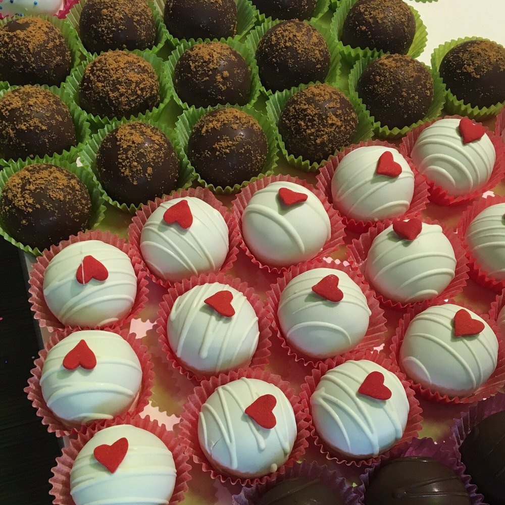Sweet Doctors - Some of my favorite cake balls - Butterfinger and Red Velvet - Desserts Near Me - Sarasota, Florida Sweet Doctors - Some of my favorite cake balls - Butterfinger and Red Velvet - Desserts Near Me - Sarasota, Florida