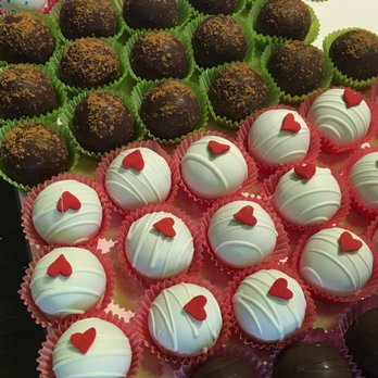 Sweet Doctors - Some of my favorite cake balls - Butterfinger and Red Velvet - Desserts Near Me - Sarasota, Florida Sweet Doctors - Some of my favorite cake balls - Butterfinger and Red Velvet - Desserts Near Me - Sarasota, Florida