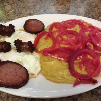El Nuevo Pio Pio Cafe - Dominican Near Me - Hialeah, Florida El Nuevo Pio Pio Cafe - Dominican Near Me - Hialeah, Florida