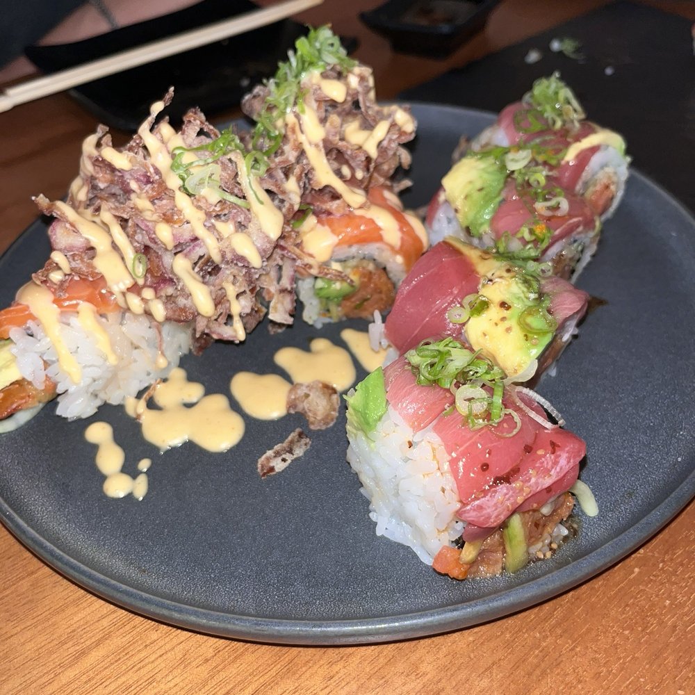 DAI Sushi - crunchy salmon roll and dragon roll - Japanese Near Me - Westminster, California DAI Sushi - crunchy salmon roll and dragon roll - Japanese Near Me - Westminster, California