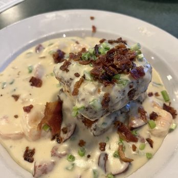 Metro Diner - Charleston Shrimp & Grits - American Near Me - Matthews, North Carolina