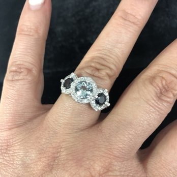 1. Laura Jewelry