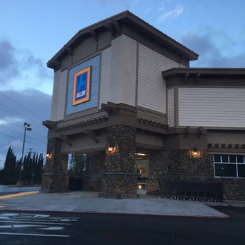 ALDI - The beautiful exterior of this store-- truly such a gorgeous addition to the community! - Grocery Near Me - Santa Clarita, California