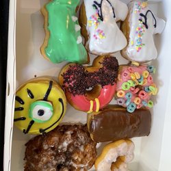 Momma's Donuts
