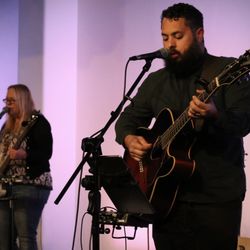 Calvary Chapel of Santa Maria - Worship