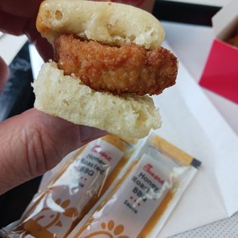 Chick-fil-A - Fast Food Near Me - Azusa, California