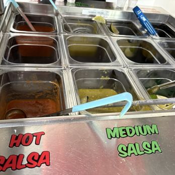 Daddy's Tacos NV - Salsa bar - Food Trucks Near Me - Reno, Nevada