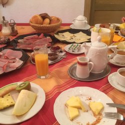 Cafe Besold - Frühstück alles mit Liebe zubereitet,Selbstgemachte Marmelade,frische Brötchen feiner Obstsalat