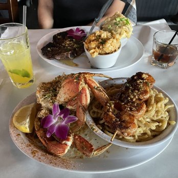 Chef Smelly's - Whole Whole Dungeness Crab, Prawns and Garlic Noodles - Cajun/Creole Near Me - Oakland, California Chef Smelly's - Whole Whole Dungeness Crab, Prawns and Garlic Noodles - Cajun/Creole Near Me - Oakland, California