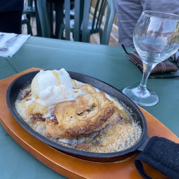 Mamma Mia’s - Sizzling Bourbon Carmel sauce over scratch Apple Pie with Vanilla Ice Cream - Italian Near Me - Nehalem, Oregon