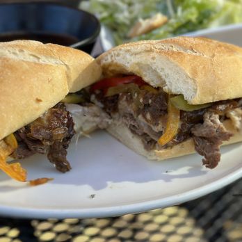 Sunriver Brewing Co - Sunriver Pub - French Dip w/ gruyère, sautéed onions and peppers - Brewpubs Near Me - Sunriver, Oregon Sunriver Brewing Co - Sunriver Pub - French Dip w/ gruyère, sautéed onions and peppers - Brewpubs Near Me - Sunriver, Oregon