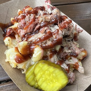 Eight Spoon Café - Mac and cheese with pulled pork - Cafes Near Me - Lake Buena Vista, Florida