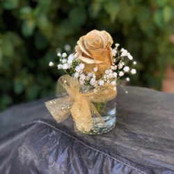 Conroy's Flowers - Encino - Pretty table center piece that Yunus made