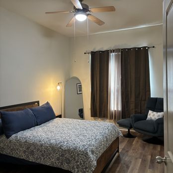 Bizzy B. Professional Cleaning Services - Airbnb Cleaning - Office Cleaning Near Me