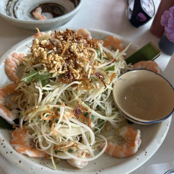 B&D Authentic Viet Cuisine - Papaya salad - Vietnamese Near Me - Burnaby, British Columbia