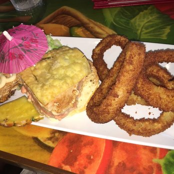 Cheeseburger In Paradise - Seared ahi tuna sandwich w/ onion rings - Burgers Near Me - Honolulu, Hawaii