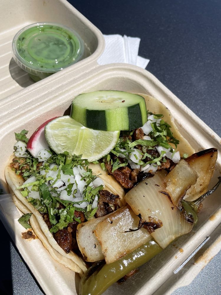 Taquitos La Bombonera 1 Logo