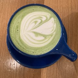 Matcha latte with oatmilk