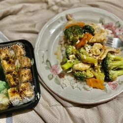 Delicious Fusion - Dynamite Roll and Chicken with broccoli