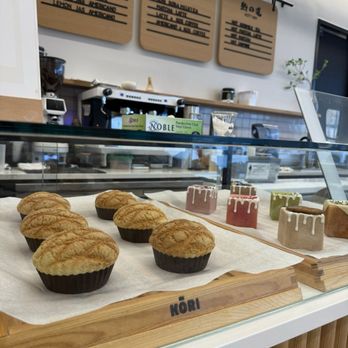 KŌRI Bakery & Dessert - Desserts Near Me - Orlando, Florida