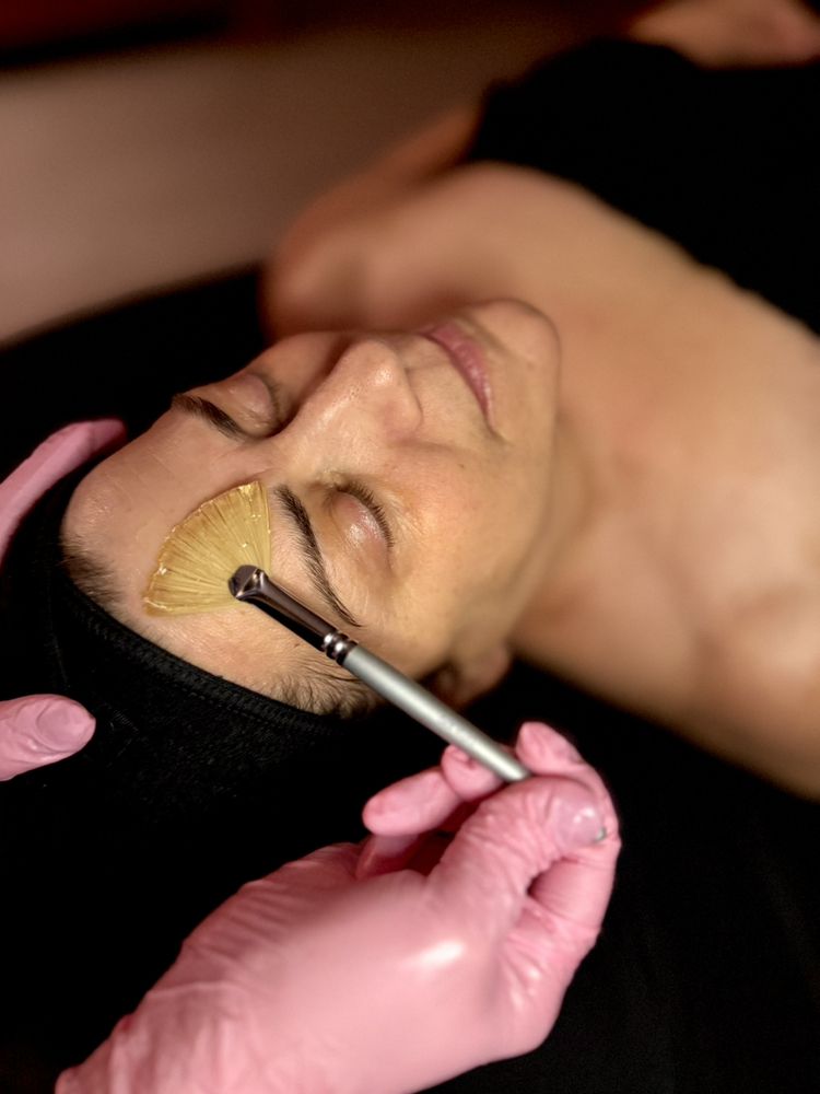 Whispering Pine Esthetics Logo