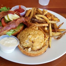 Signature High-tide Crab Cake Sandwich