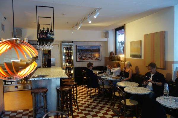 Café Nizza by null