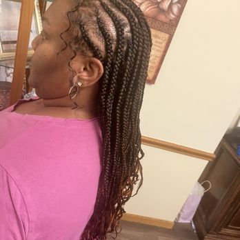 Natural Tresses by Lonnie - Hair Stylists Near Me - Akron, Ohio Natural Tresses by Lonnie - Hair Stylists Near Me - Akron, Ohio