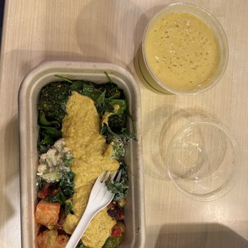 Revive - 3 delicious salads with hummus on top and a passion fruit smoothie - Cafes Near Me - Auckland, AUK