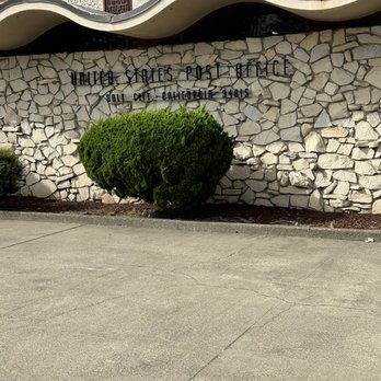 US Post Office - Outside - Post Offices Near Me - Daly City, California