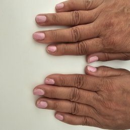 Day 2 of my manicure! And my hands haven't even been in dishwater. Day 2 of my manicure! And my hands haven't even been in dishwater.