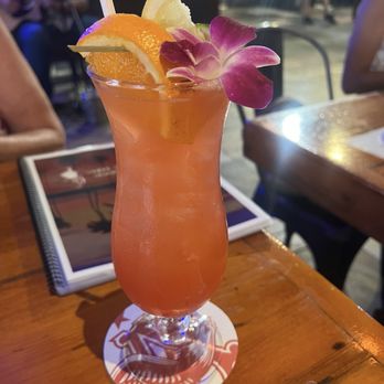 Lulu's Waikiki - Burgers Near Me - Honolulu, Hawaii