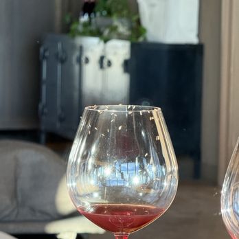 Domaine Roy & Fils - Wineries Near Me - Dundee, Oregon Domaine Roy & Fils - Wineries Near Me - Dundee, Oregon