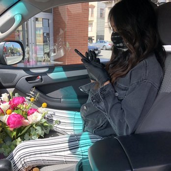 Sol Ambiance - Loving her bouquet!!! ThNks Sol Ambiance - Florists Near Me - San Francisco, California