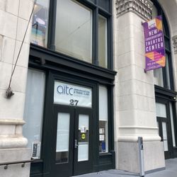 AITC Immunization & Travel Clinic - Street Entrance from Market/ Oak Street side