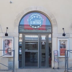 Cinema et Culture - L'entrée du Cinéma le Dietrich.