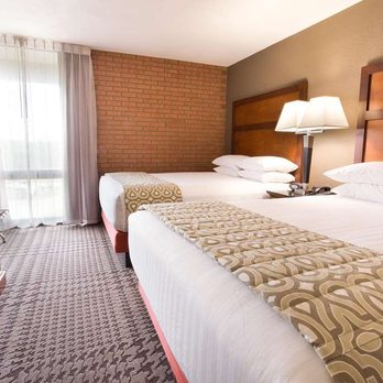Drury Inn & Suites Jackson - NQQS Two room Suite Guestroom - Hotels Near Me - Jackson, Missouri Drury Inn & Suites Jackson - NQQS Two room Suite Guestroom - Hotels Near Me - Jackson, Missouri