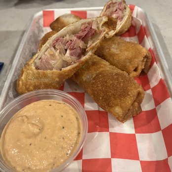 Dish n' Dat - American Near Me - Canton, Connecticut