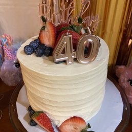 Chantilly Berry Cake