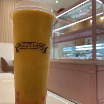 Sweetland Cake & Tea - Mango tea fresh with strawberry popping boba - Patisserie/Cake Shop Near Me - Winter Garden, Florida