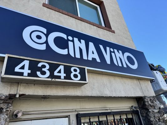 Cocina Vino by null