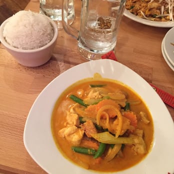 Honey's Thai Pavilion - Curry chicken - Thai Near Me - Bronx, New York Honey's Thai Pavilion - Curry chicken - Thai Near Me - Bronx, New York