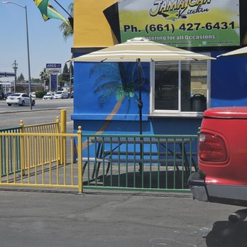 Barrington's Jamaican Kitchen - Barrington's Jamacan Food - Caribbean Near Me - Bakersfield, California