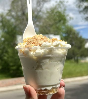 Right Cream by null