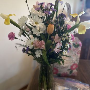 Terraflora Botanicals & Gifts - Flower arrangement - Florists Near Me - Hermann, Missouri Terraflora Botanicals & Gifts - Flower arrangement - Florists Near Me - Hermann, Missouri