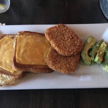 The Committed Pig - One eyed Pete with cheese and avocado - American Near Me - Summit, New Jersey